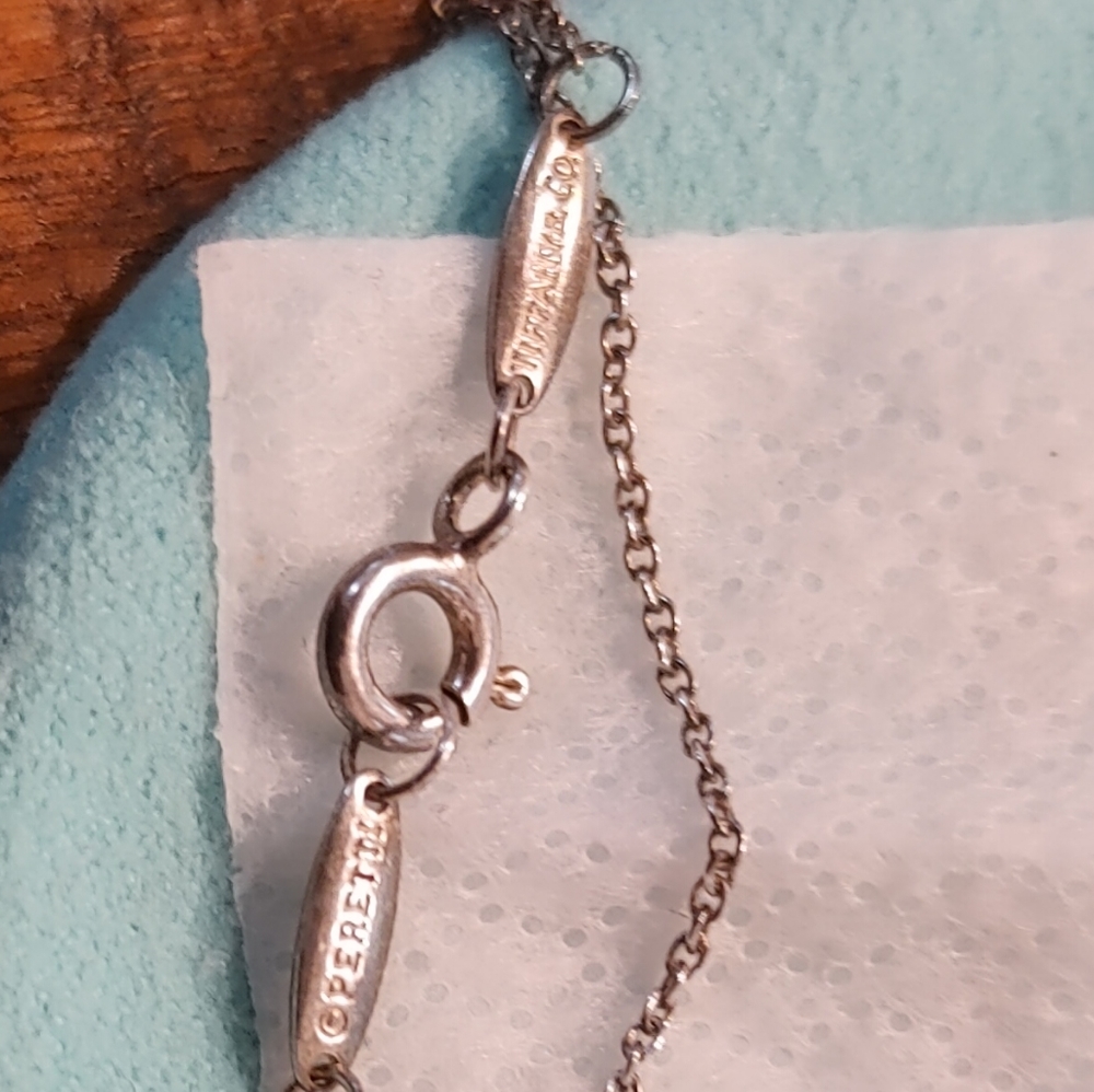 Tiffany and Co.  Sterling Silver and Peridot Bracelet. - Picture 5 of 7